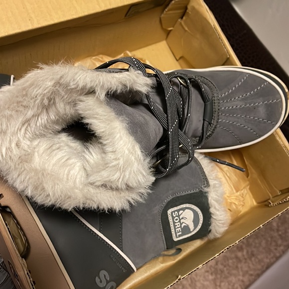 Used ones in Iceland 🇮🇸 like new - Picture 4 of 4